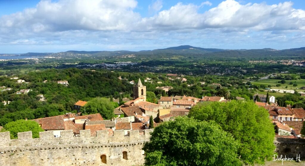 Vue du Château de Grimaud