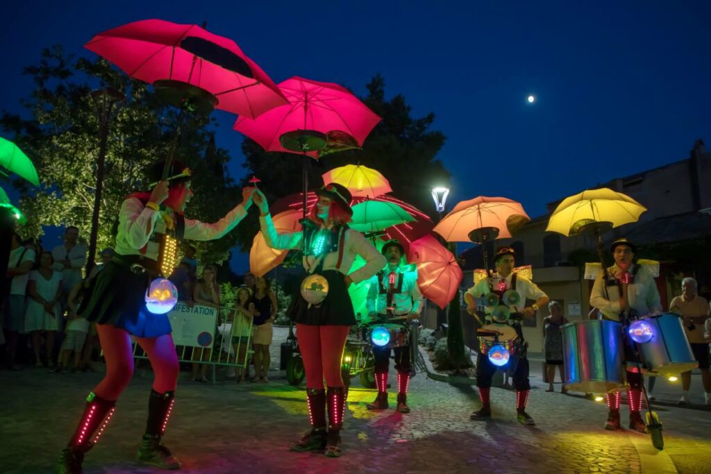 Grimaldines – spectacles de rue avec concerts au Château en soirée