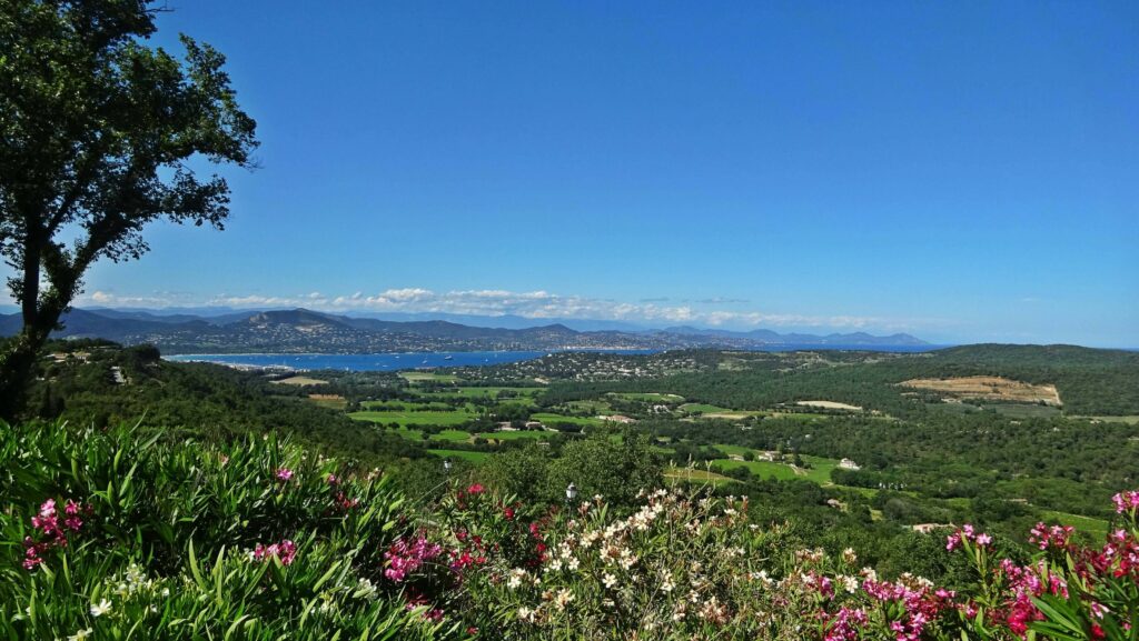 Vue aérienne de Gassin