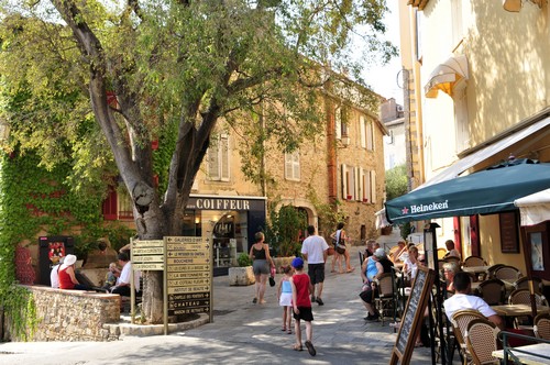 LE village de Grimaud